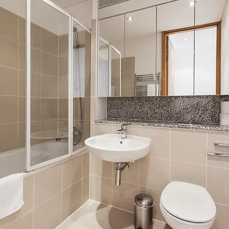 Spencer Dock Apartments דירה *