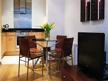 דירה Spencer Dock Apartments דבלין